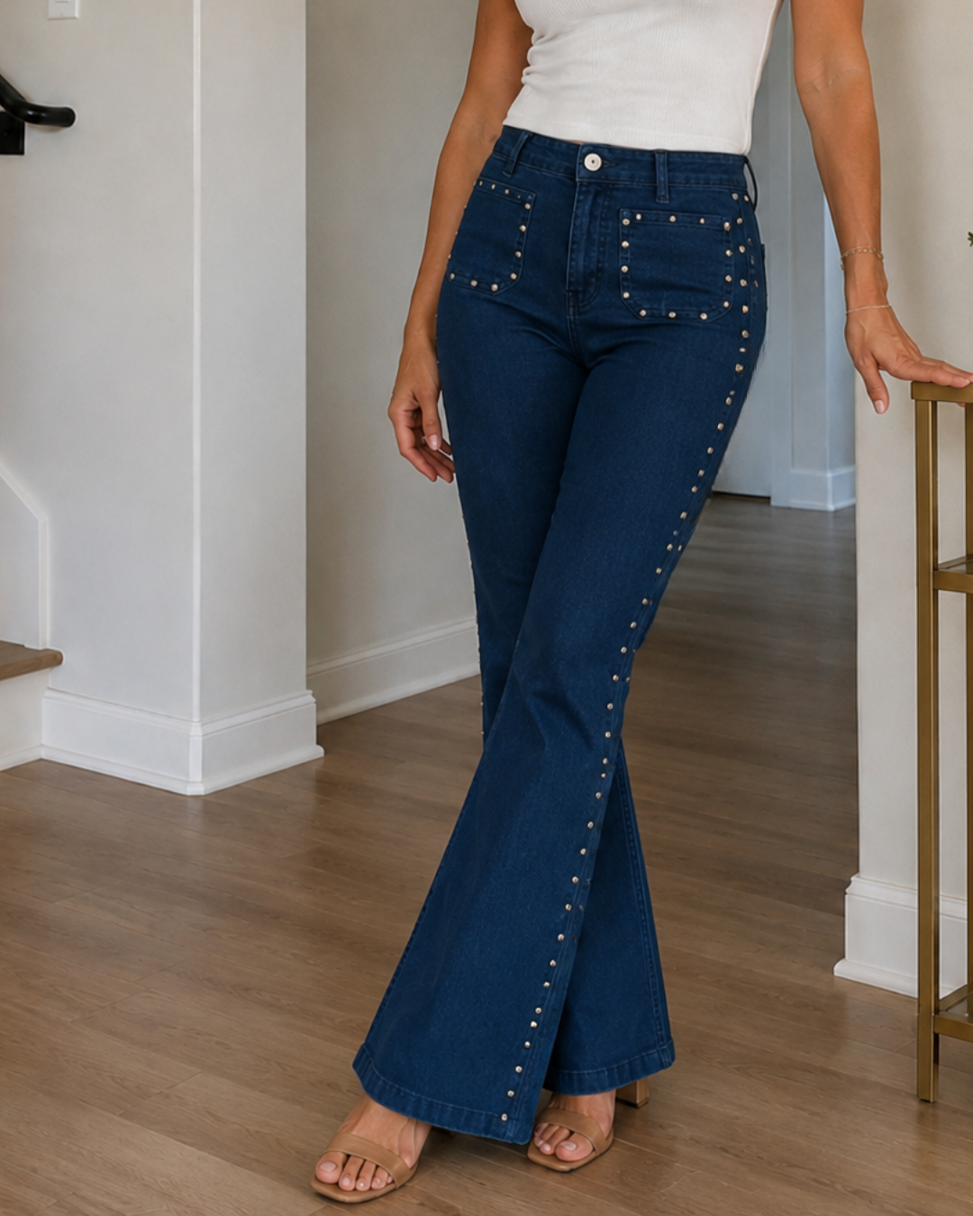 Pantalón Acampanado con Tachuelas®
