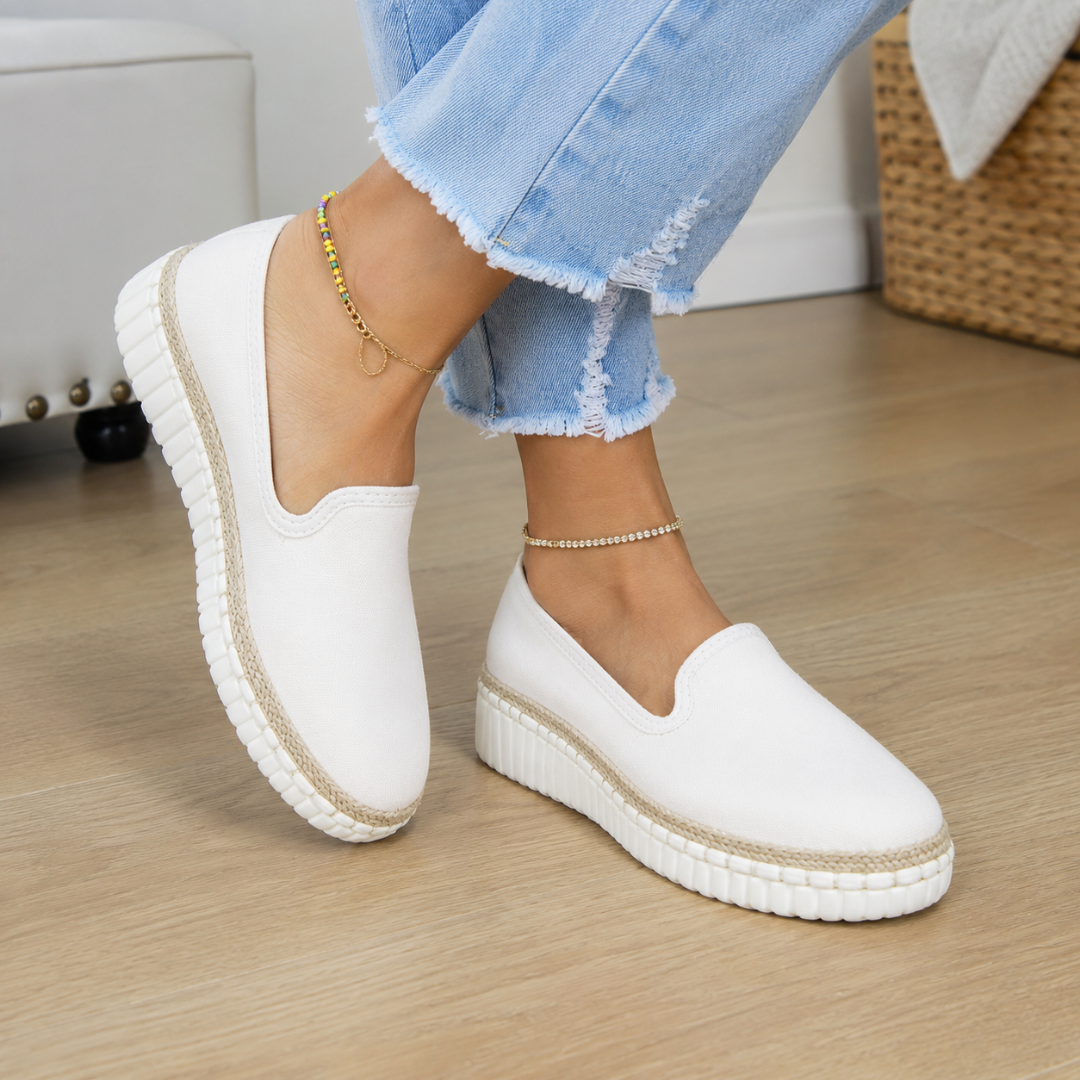 Mocasines Slip-On de Mujer con Suela Ligera y Detalle Trenzado