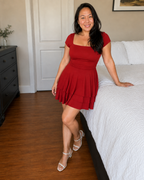 Vestido Corto de Escote Cuadrado con Cintura Definida y Falda con Vuelo®