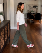 Pantalón Ligero y Sedoso de Corte Fluido