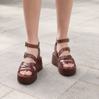 Sandalias de Plataforma con Tiras Cruzadas y Doble Hebilla