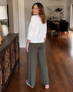 Pantalón Ligero y Sedoso de Corte Fluido