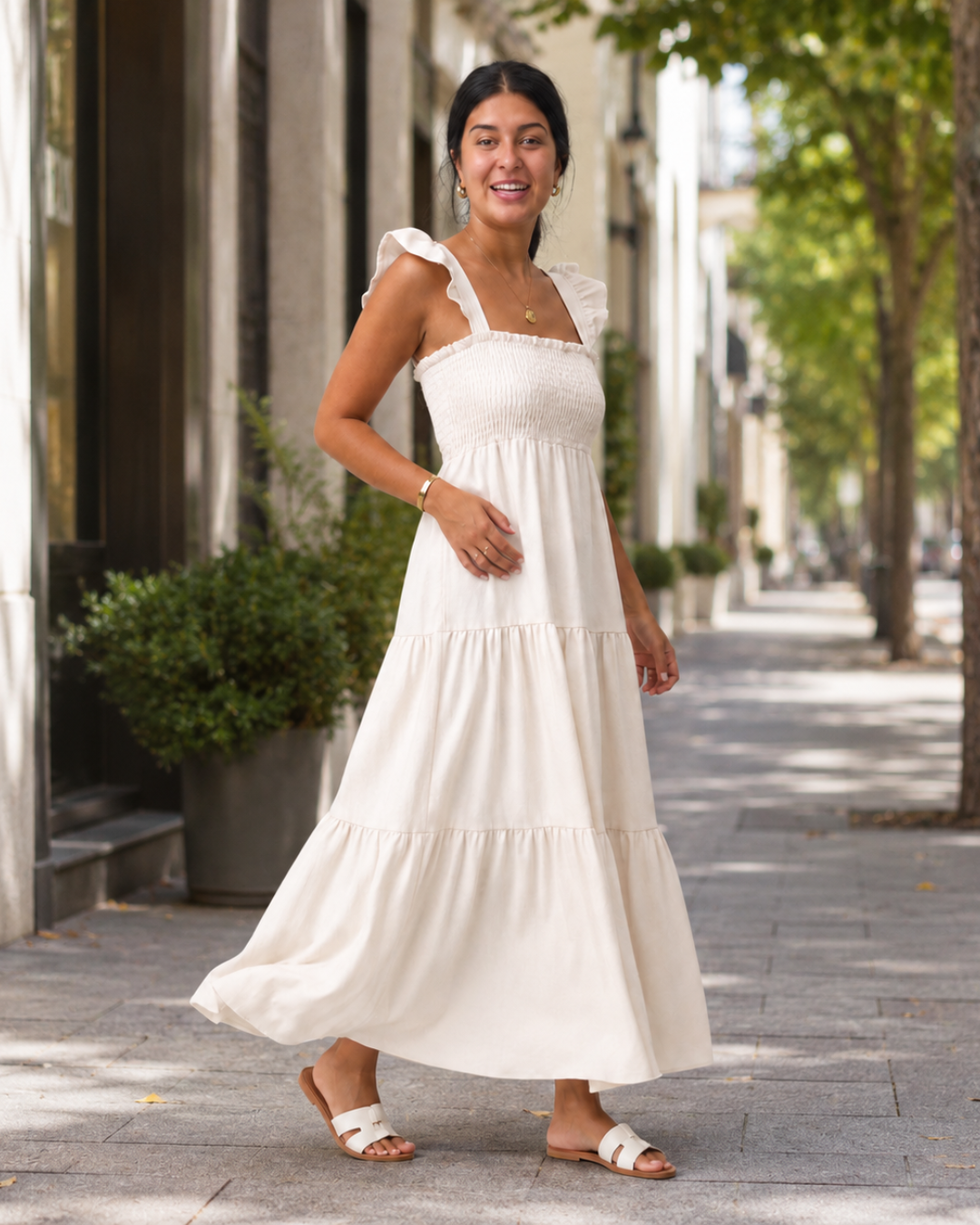 Vestido Largo con Tirantes y Cuerpo Fruncido