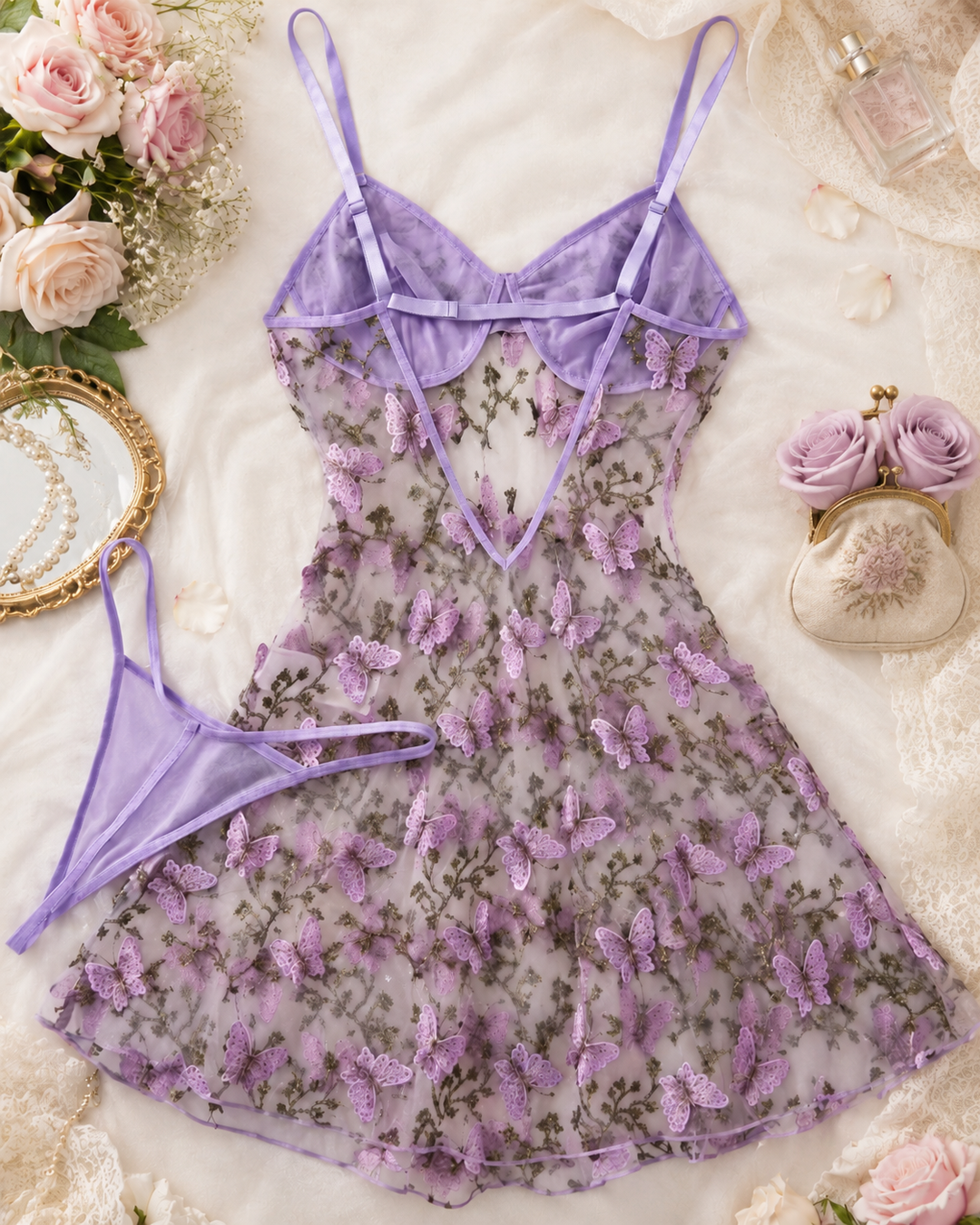 Camisón de Tul Bordado con Flores y Mariposas